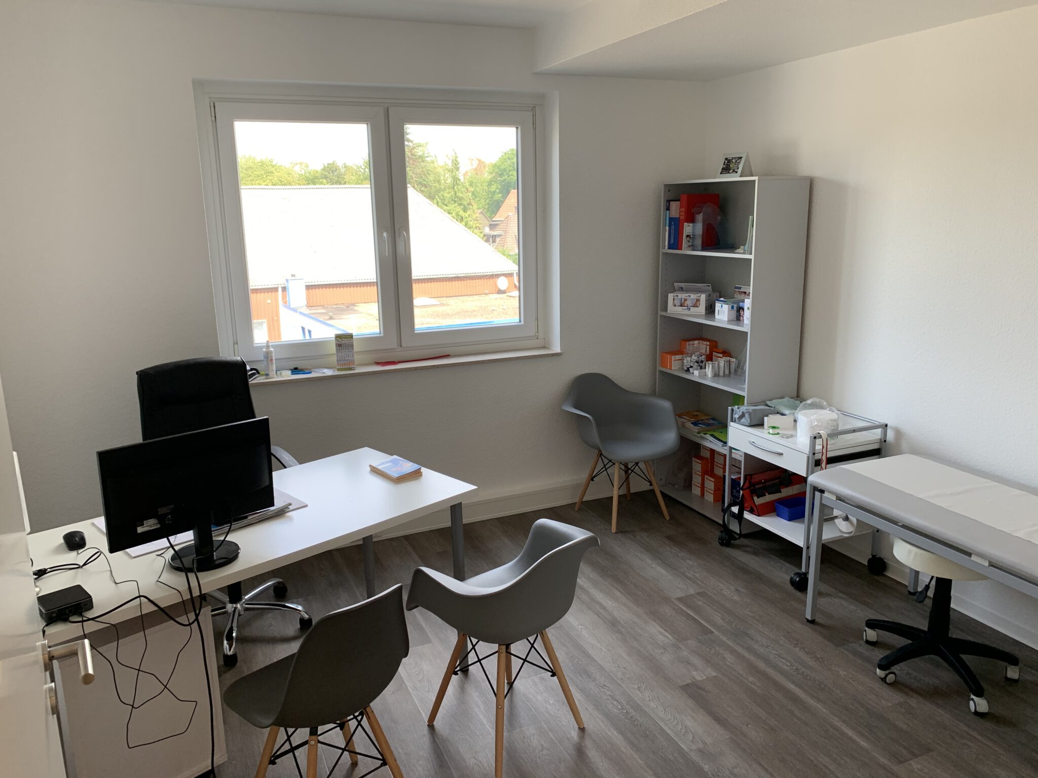 Hautarztpraxis Dr. Med. Zoltan Szabo Rezensionen Hautarzt Dr. med. Zoltan Szabo | Praxisräume